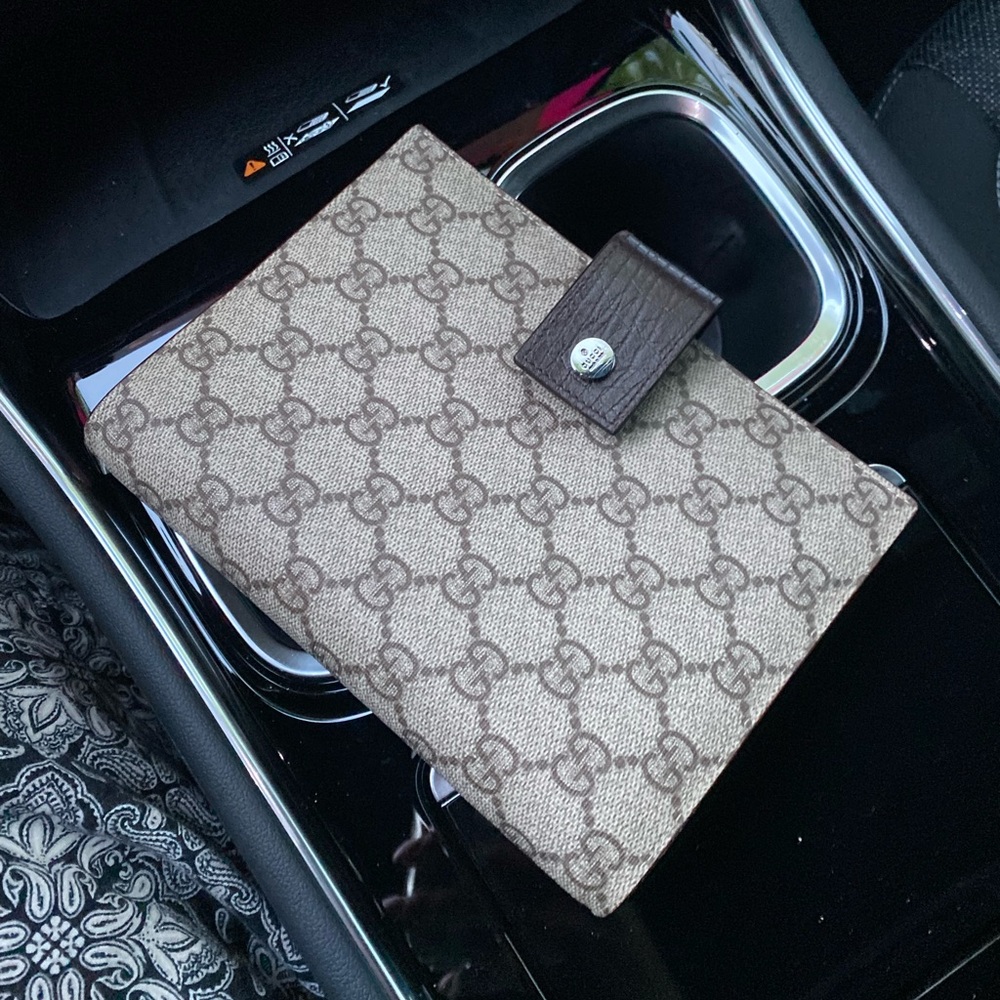 Gucci agenda size mm